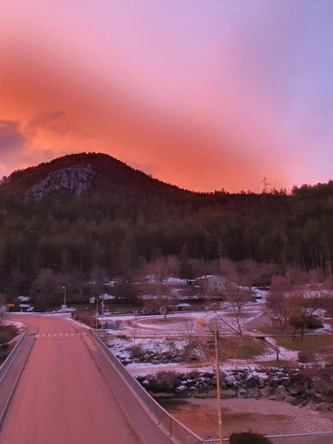 Ma Petite Auberge Кастеллан Экстерьер фото